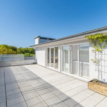 Lighthouse - Jantar 20 * Kołobrzeg